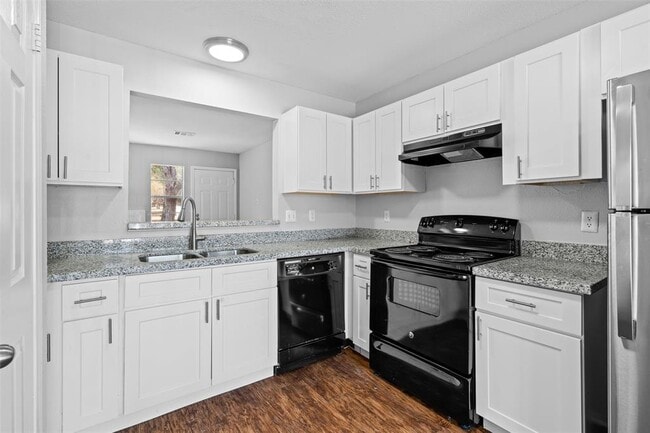 Building Photo - 1806 River Crossing Cir