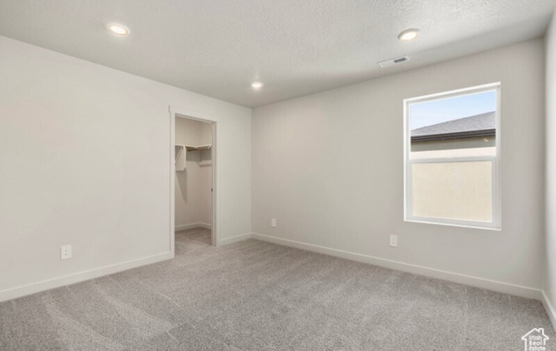Building Photo - 565 E Lintel Rd