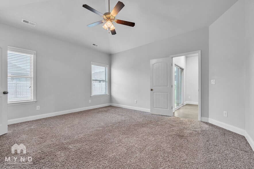 Building Photo - 8304 Stillwater Cir