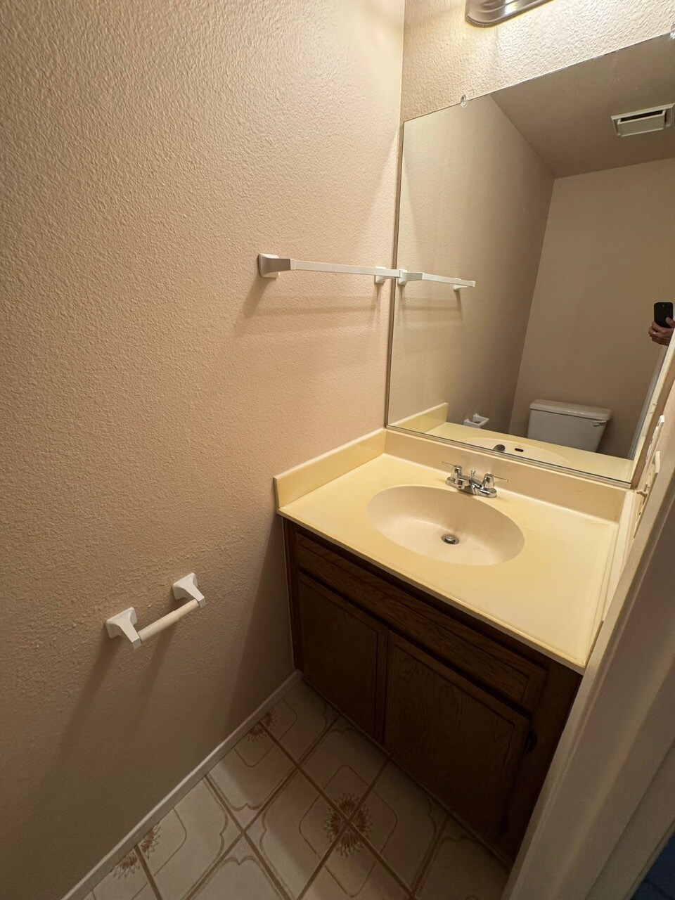 Building Photo - 1212 Jamie Loop