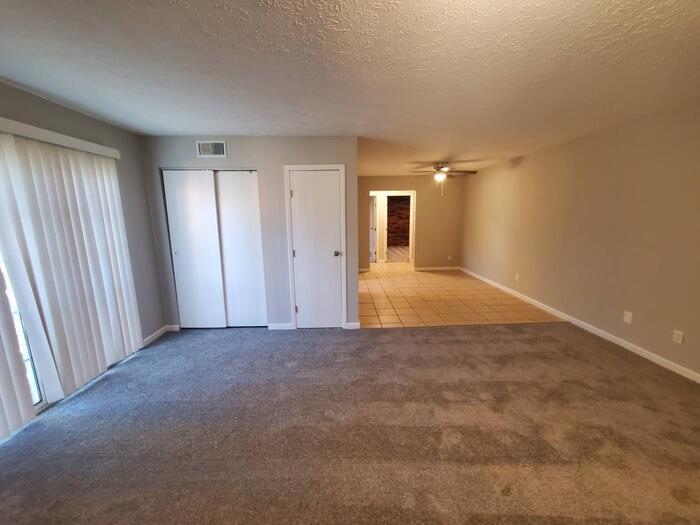 Building Photo - 928 Ohio Pike