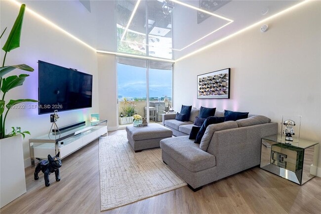 Building Photo - 19501 W Country Club Dr