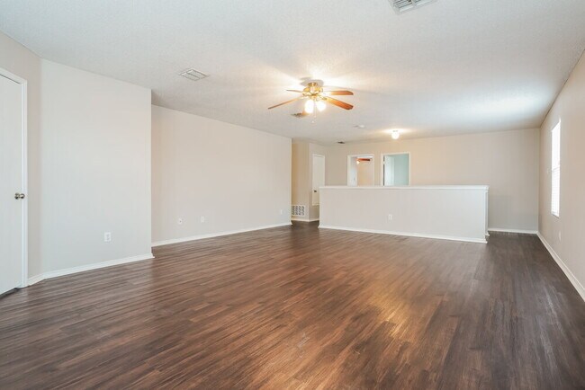 Building Photo - 8712 Cove Meadow Ln