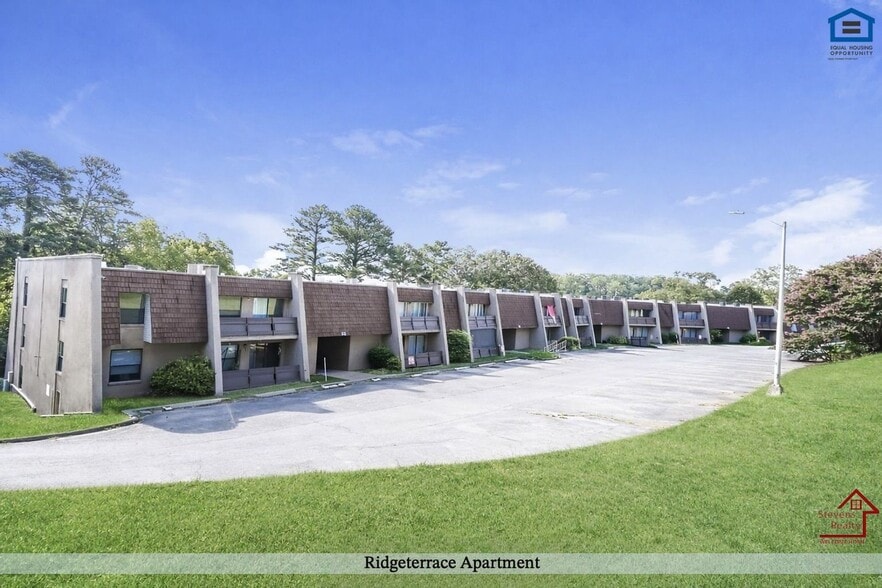 Building Photo - 915 S Seminole Dr