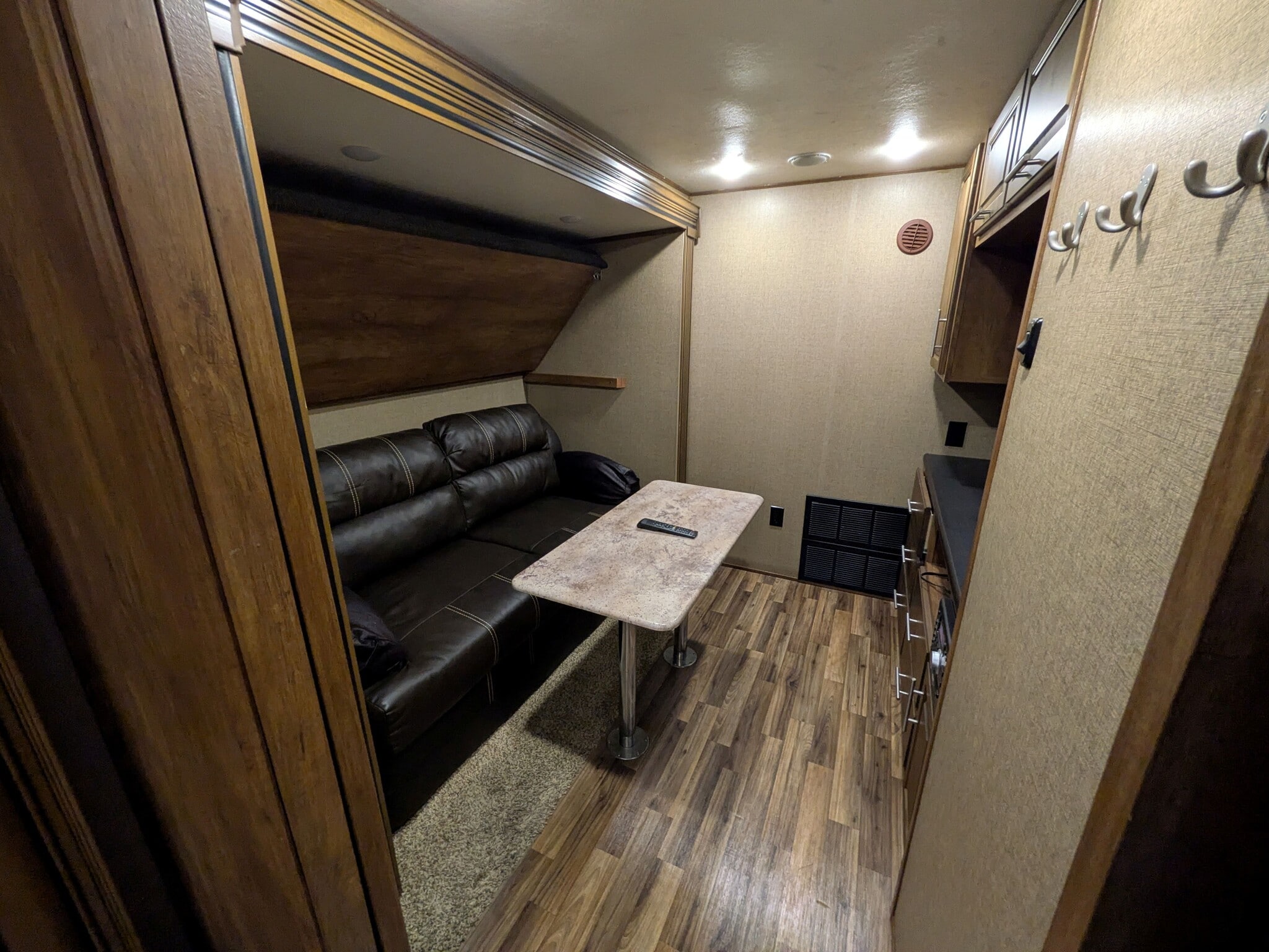 Building Photo - 1054 Cross Springs Ct