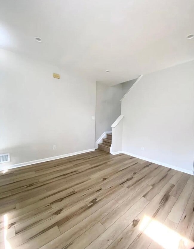 Building Photo - 203 N Patterson Park Ave