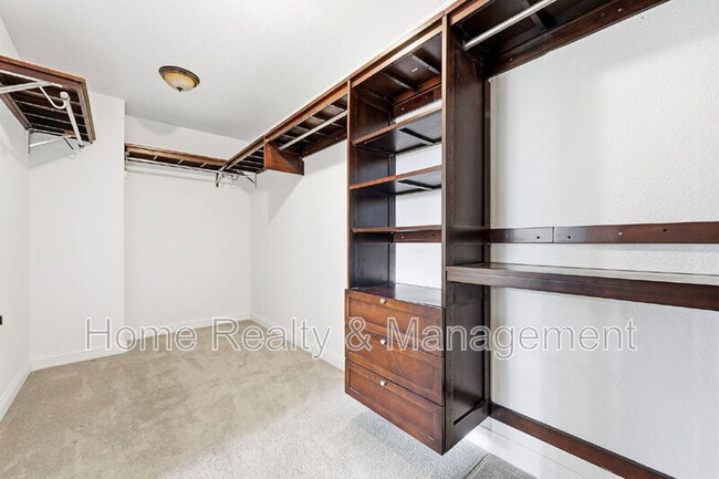 Building Photo - 14325 N Santa Fe St