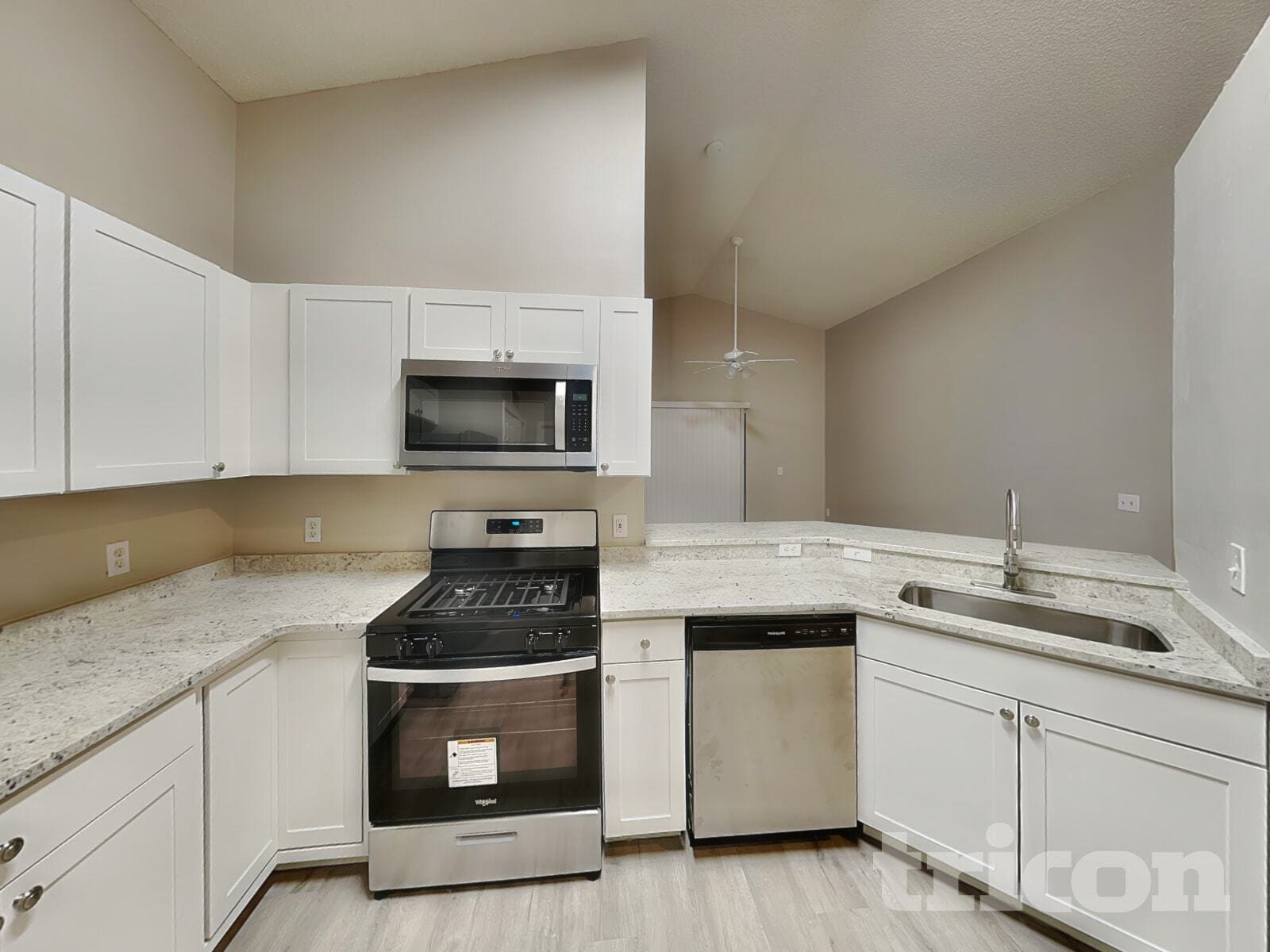 Building Photo - 2465 Hybrid Dr