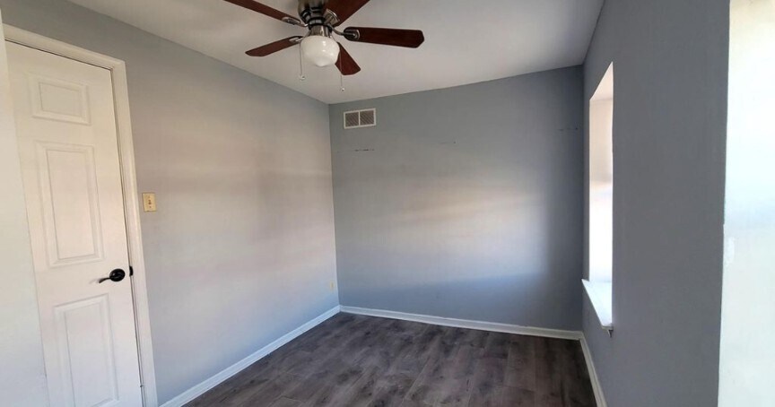 Building Photo - 122 N Scott St