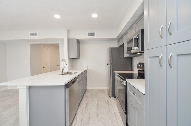 Building Photo - 8101 Amelia Rd