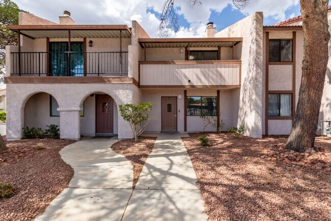 Building Photo - Remodeled 2 bedroom unit just minutes from...