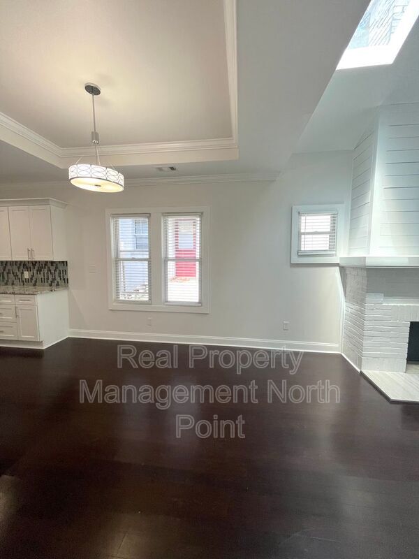 Building Photo - 954 Byron Dr SW