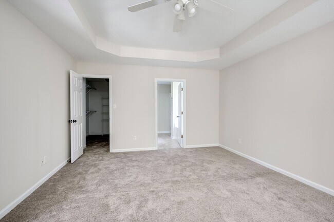 Building Photo - 4557 Country Glen Cir