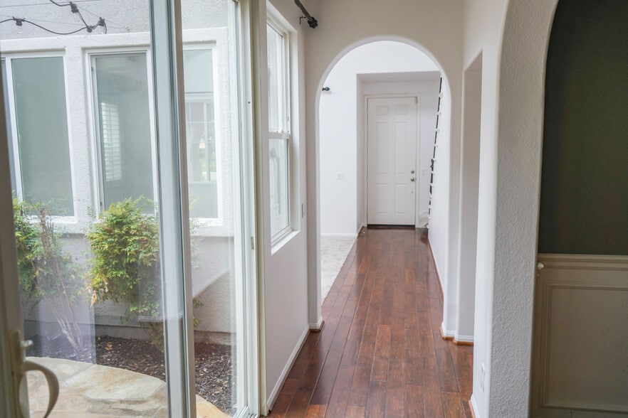 hallway from front door - 1882 Shadetree Dr