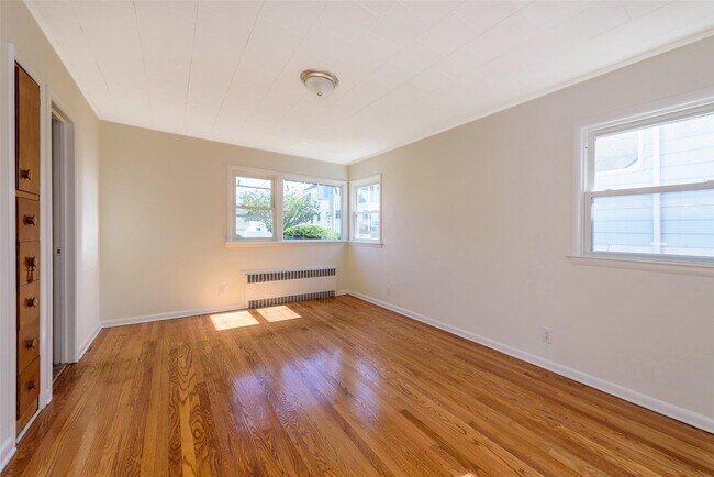 Building Photo - 101 Troy Ave