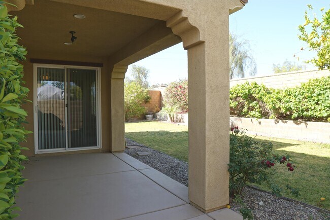 Building Photo - 35579 Domani Dr