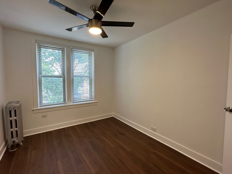 Bedroom 2 - 1417 W Albion Ave