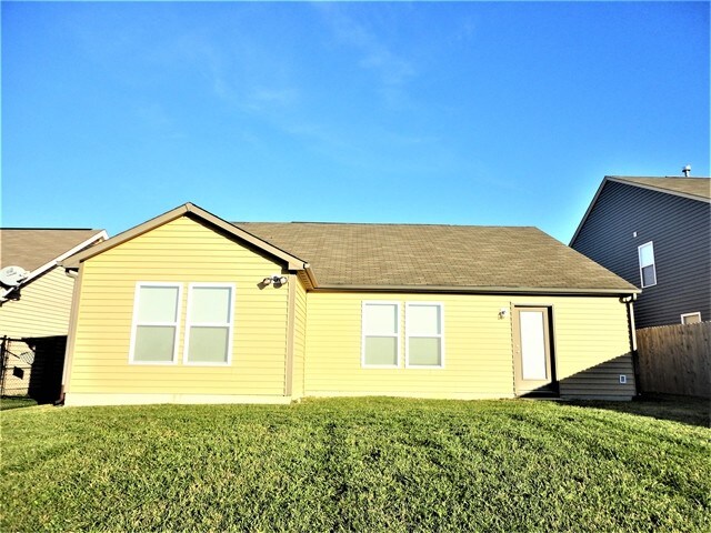 Building Photo - 15449 Harmon Pl