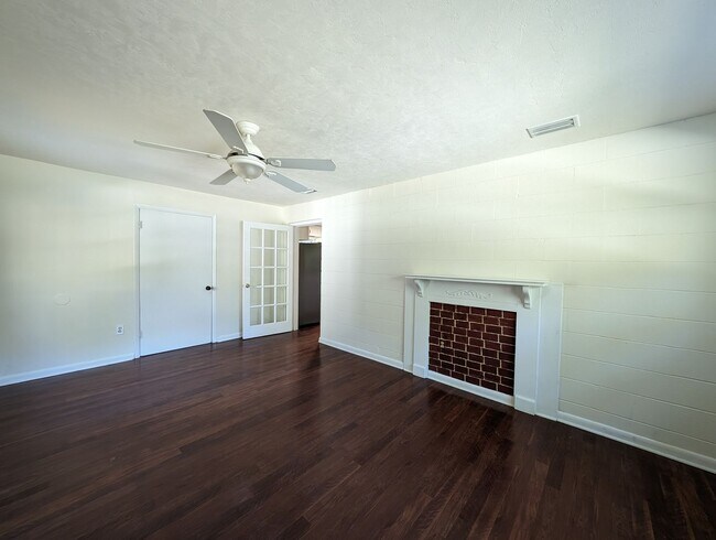 Building Photo - 531 NW 52nd Ter