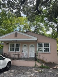 Building Photo - 1819 English St