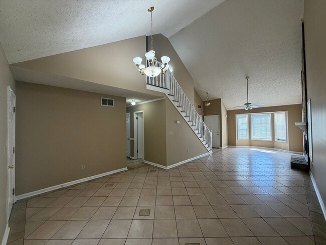 Building Photo - Charming Two-Story Home on a Corner Lot in Jonesboro