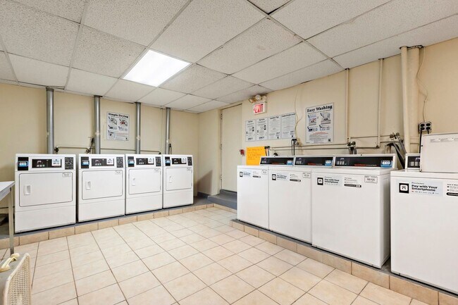 Building Photo - 6209-6215 Boulevard E-1GN-1GN