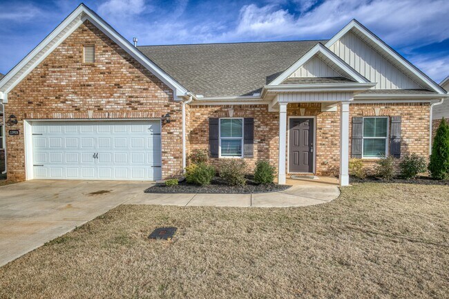 Building Photo - 13918 Brooks Dr