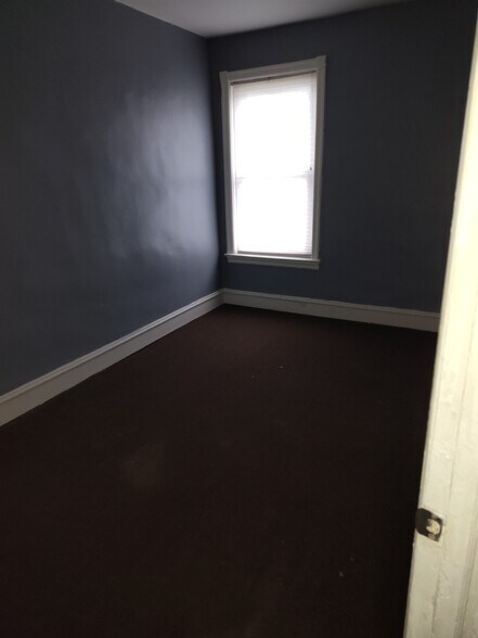 Building Photo - 4320 N Darien St