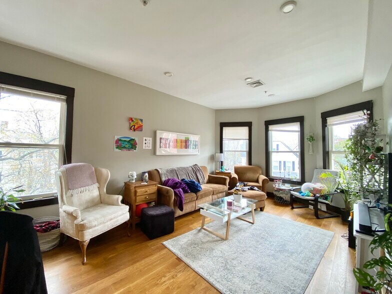 Building Photo - 46 Creighton St