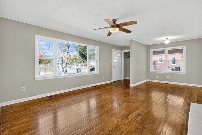 Building Photo - 1311 Beaufort St