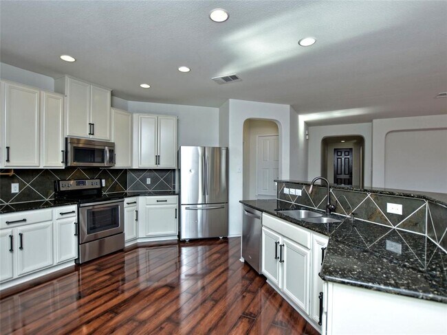Building Photo - 2717 Claremont Ct