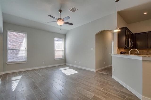 Building Photo - 1011 Skyview Ct