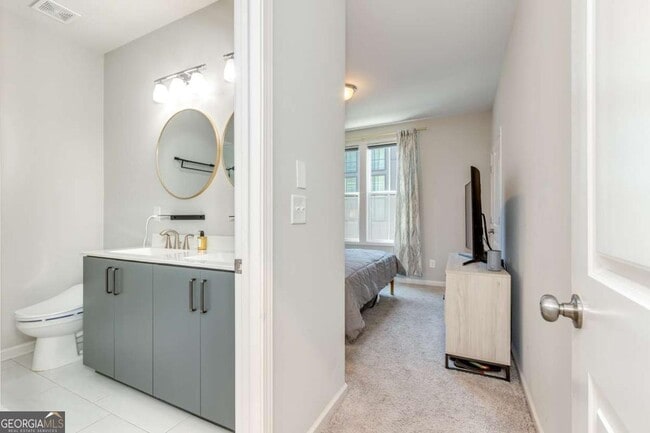 Building Photo - 912 Brees Ct