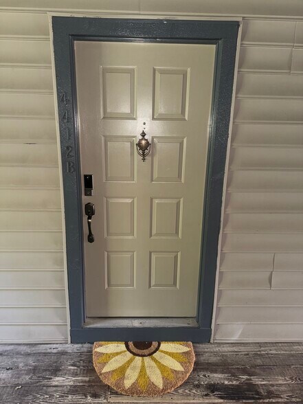 Primary Photo - 4412B Aberdeen Dr