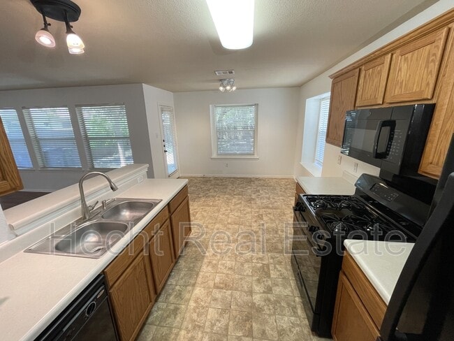 Building Photo - 2510 Wilma Rudolph Rd