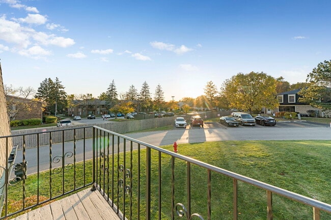 Building Photo - 2125 N Ginger Creek Dr