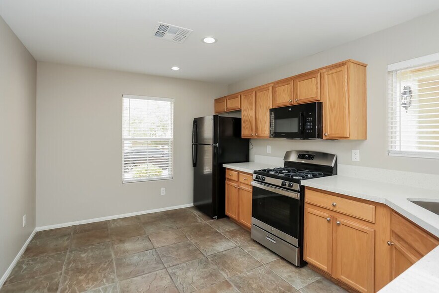 Building Photo - 8648 Water Bucket Ave