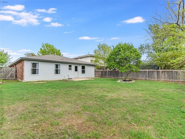 Building Photo - 402 Washington Square Dr