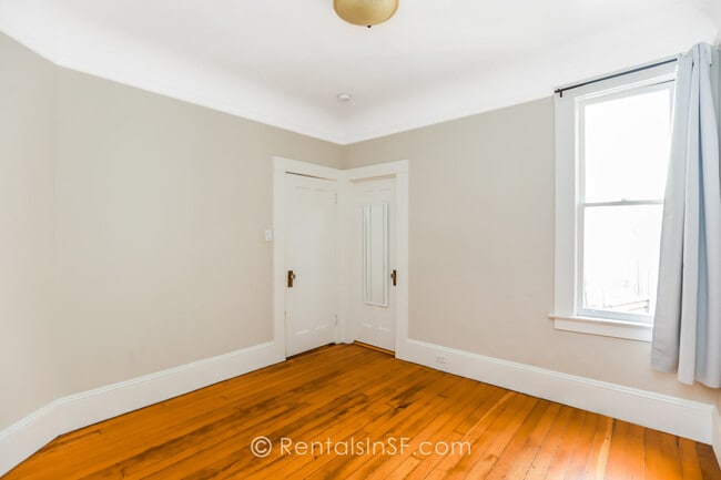 Building Photo - 360 Locust St