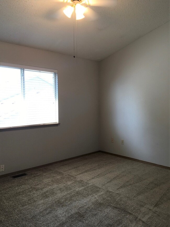 Building Photo - 4249 Hunting Meadows Cir