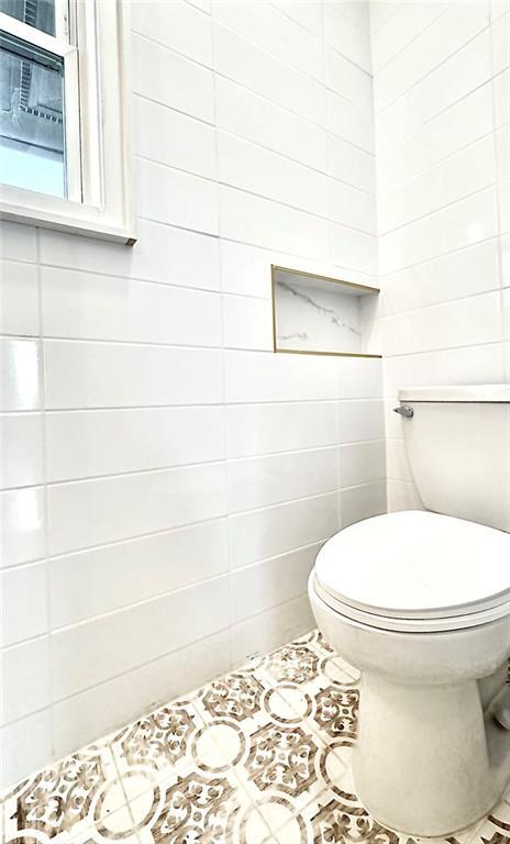 Building Photo - 38 Delmont Dr NE