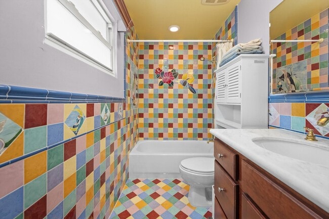 Building Photo - 92 Squire Dr