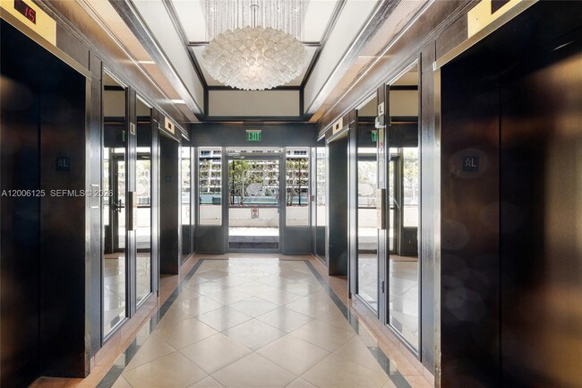 Building Photo - 600 NE 36th St