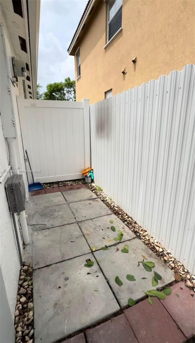 Building Photo - 24044 SW 107th Ct