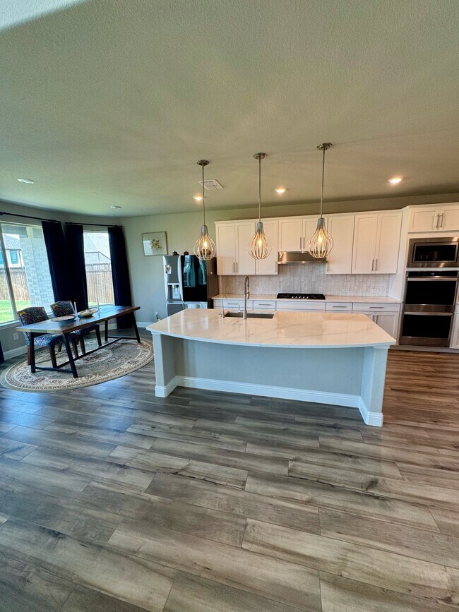 Building Photo - 1731 Tombstone Dr