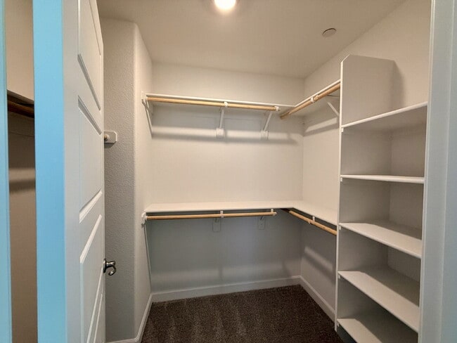 Building Photo - 3 BED 2.5 BATH 2 CAR GARAGE TOWNHOUSE IN CADENCE HENDERSON WITH LOFT