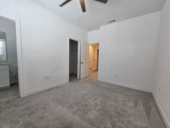 Building Photo - Modern Oceanside Home with Spacious Layout in a Desirable Community