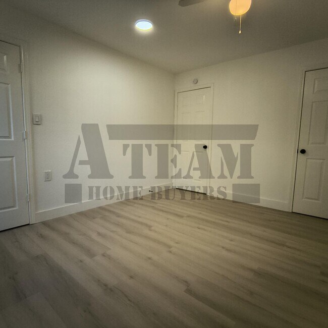 Building Photo - Fully remodeled 4-bedroom, 2-bathroom home