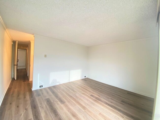 Building Photo - Peek A Boo View of San Diego Bay! Serene C...