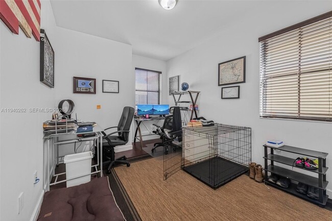 Building Photo - 10355 NW 70th Ln